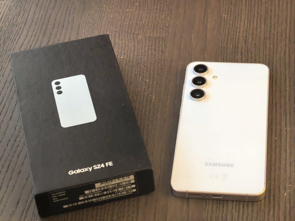 Samsung Galaxy S24 FE: Всичко, което обичате, на цената, която искате