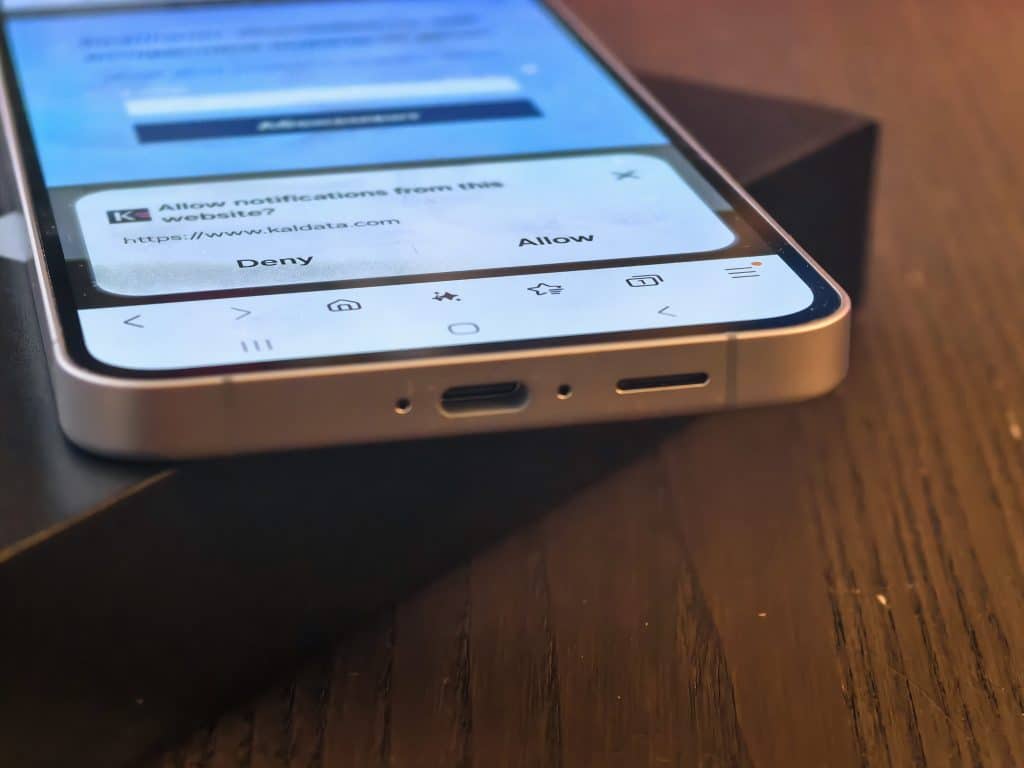 Samsung Galaxy S24 FE: Всичко, което обичате, на цената, която искате