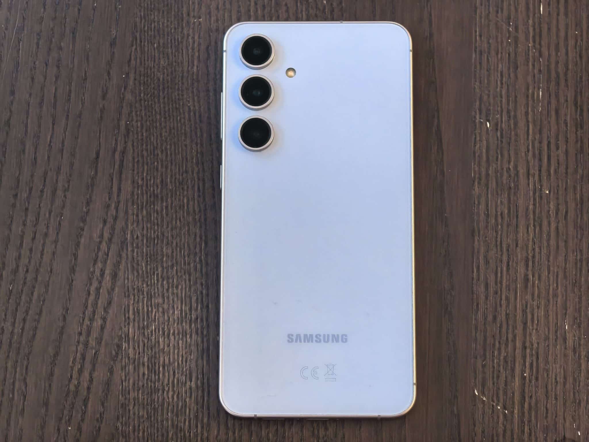 Samsung Galaxy S24 FE: Всичко, което обичате, на цената, която искате