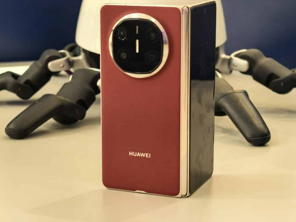 Huawei Mate X6: Революцията във флагманските сгъваеми смартфони