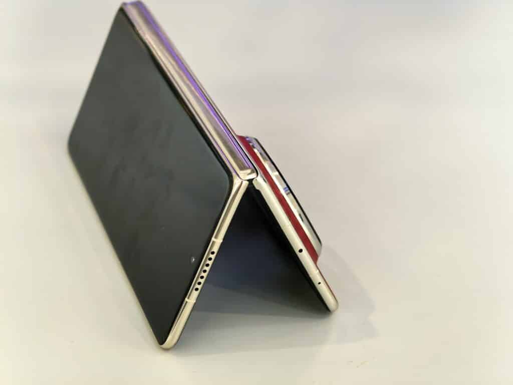 Huawei Mate X6: Революцията във флагманските сгъваеми смартфони
