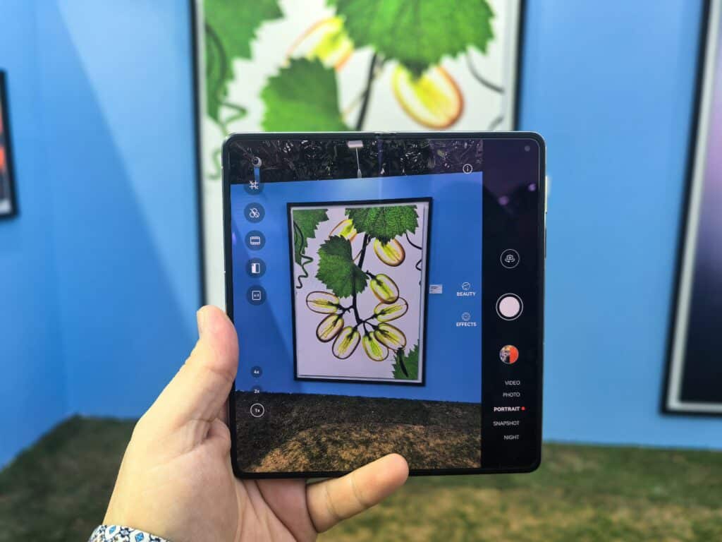 Huawei Mate X6: Революцията във флагманските сгъваеми смартфони