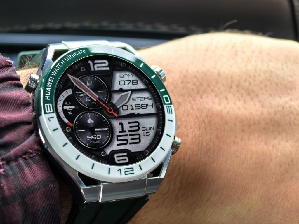 HUAWEI Watch Ultimate Green Edition: Лукс, спорт и технологии в едно
