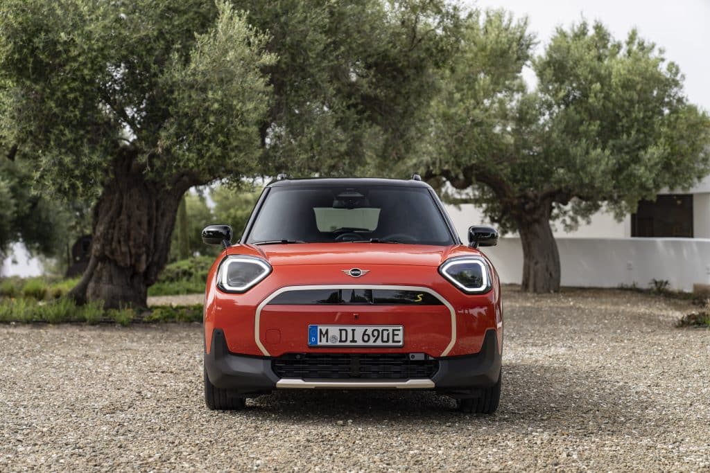 MINI Aceman: Новият електрически хит с чар и практичност
