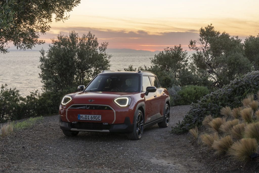 MINI Aceman: Новият електрически хит с чар и практичност