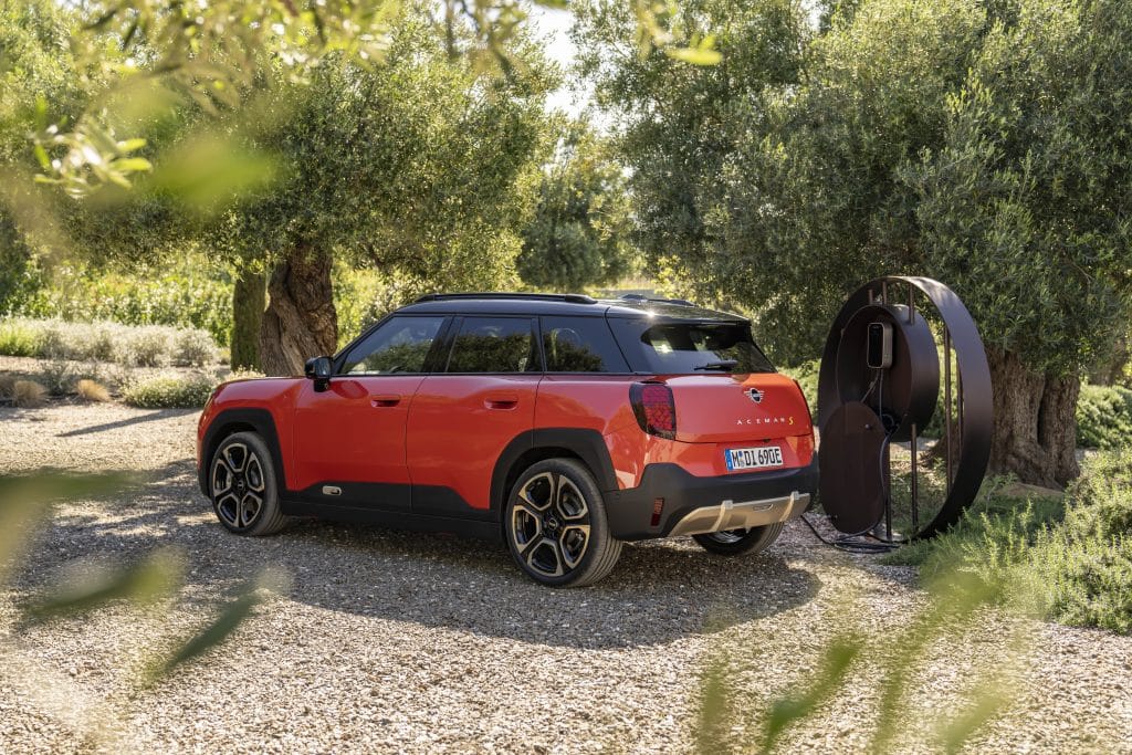 MINI Aceman: Новият електрически хит с чар и практичност