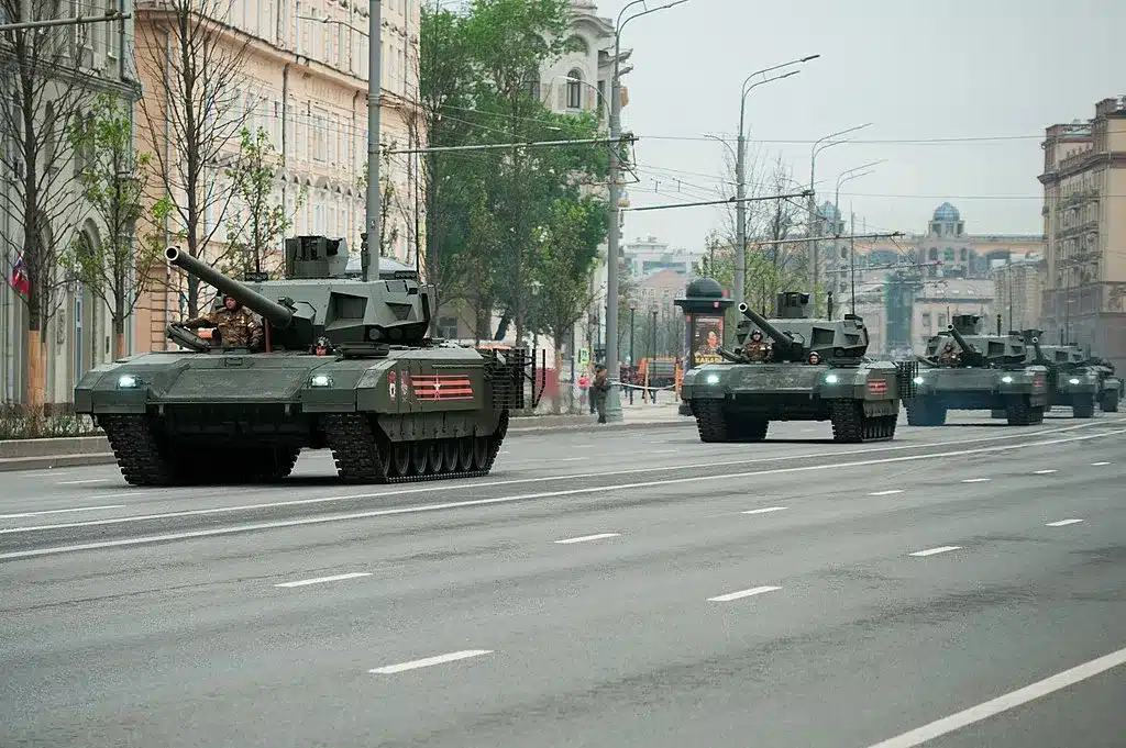 Т-14 „Армата“: Защо Русия не е разположила най-модерния си танк в Украйна?
