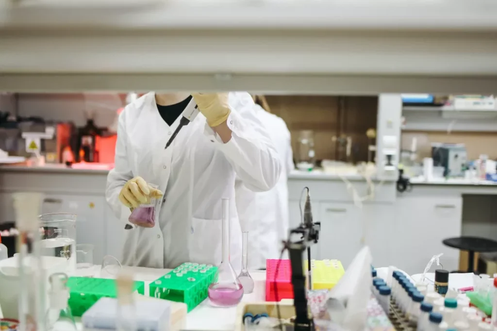 Нова ваксина с наночастици, разработена от MIT и Caltech може да предотврати бъдещи огнища на коронавирус