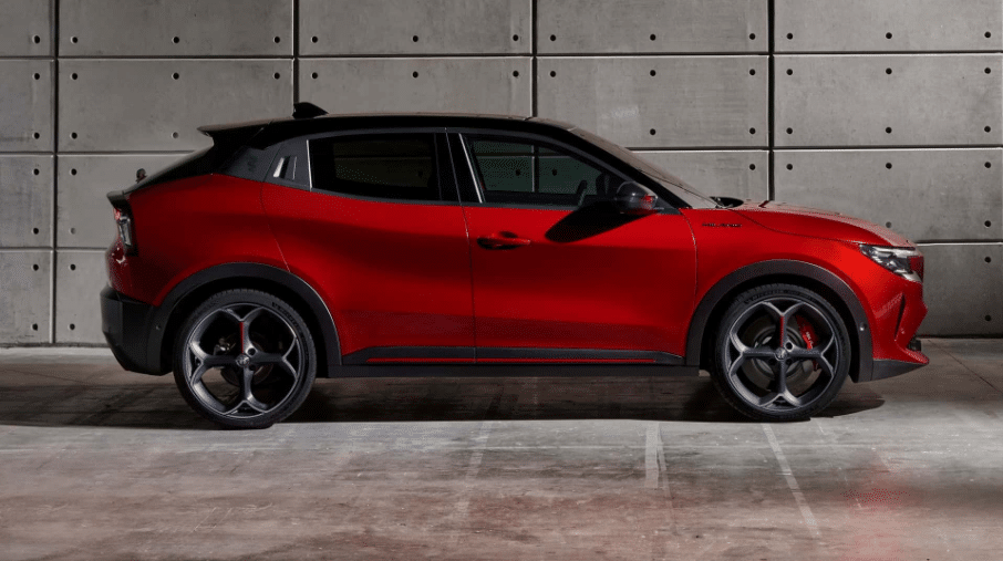 Alfa Romeo промени решението си да премине към електрически автомобили
