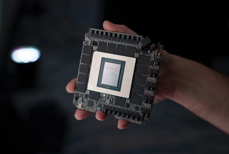 Главният изпълнителен директор на Nvidia обясни защо цената от 2000 долара за GeForce RTX 5090 е оправдана