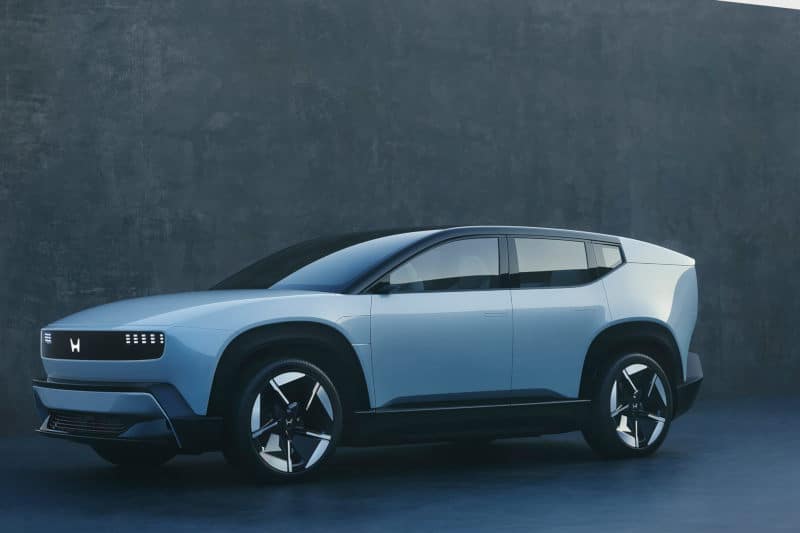 Honda представи футуристичните електромобили Zero с „мъдра“ операционна система, която ще се учи от водача