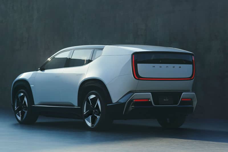Honda представи футуристичните електромобили Zero с „мъдра“ операционна система, която ще се учи от водача