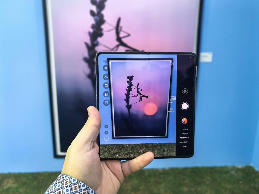 Huawei Mate X6: Сгъваемият смартфон, който обединява лукс, функции и фотография на ново ниво