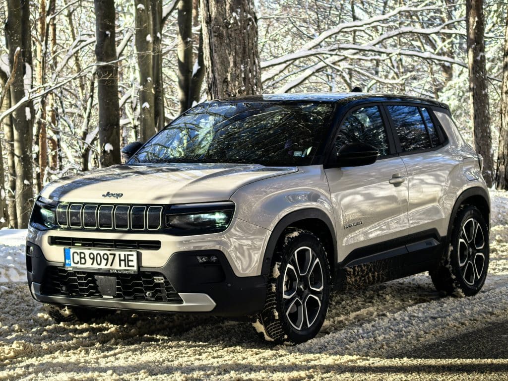 Jeep Avenger 1.2 e-Hybrid: Компактен SUV, готов за големи приключения