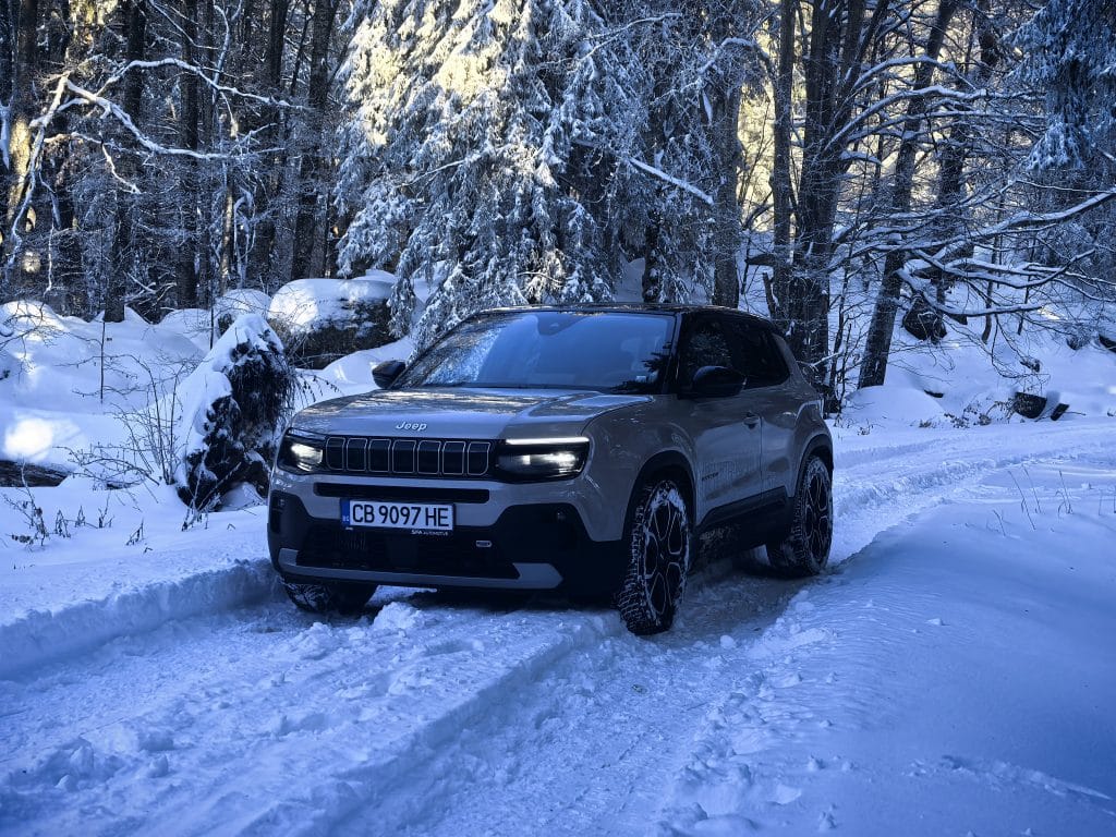 Jeep Avenger 1.2 e-Hybrid: Компактен SUV, готов за големи приключения