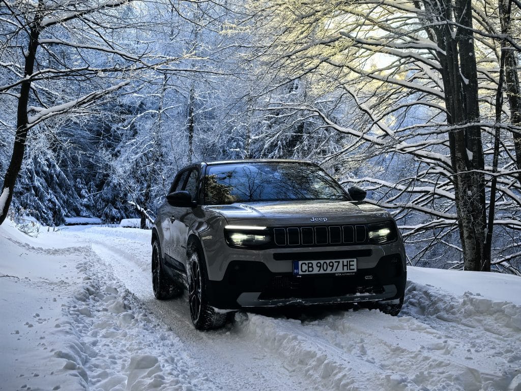 Jeep Avenger 1.2 e-Hybrid: Компактен SUV, готов за големи приключения