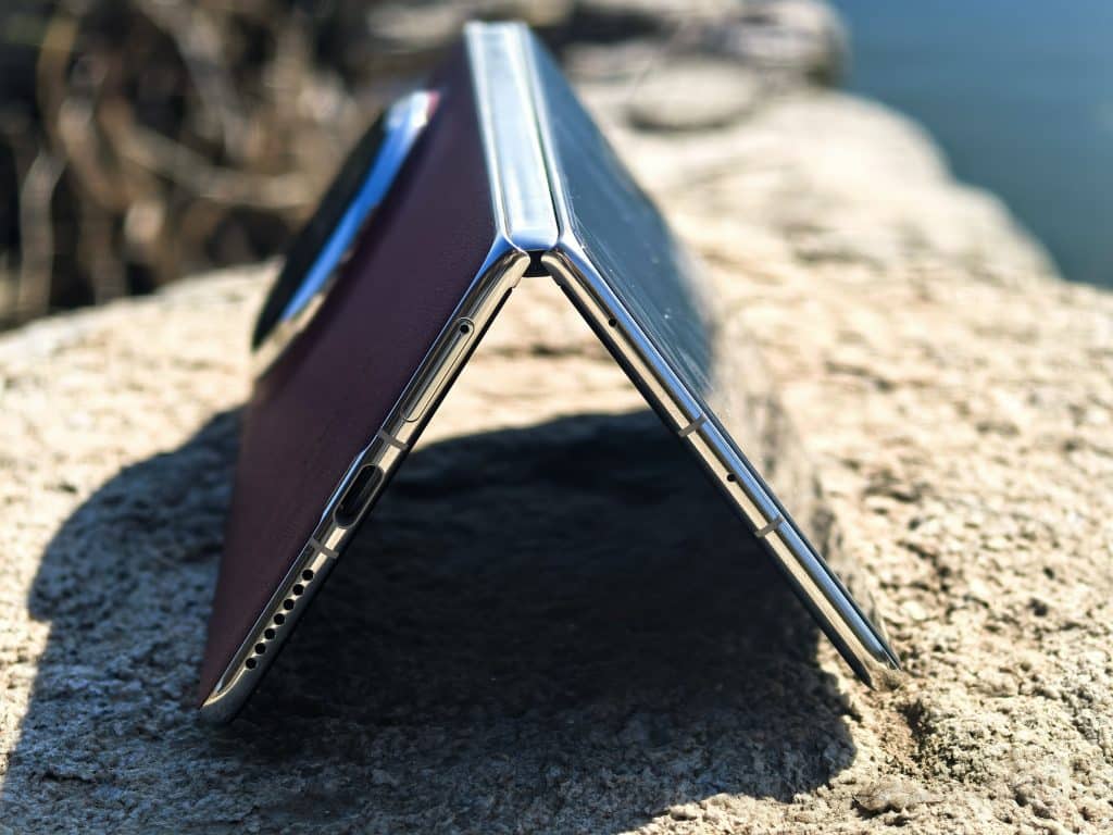 Huawei Mate X6: Сгъваемият смартфон, който обединява лукс, функции и фотография на ново ниво