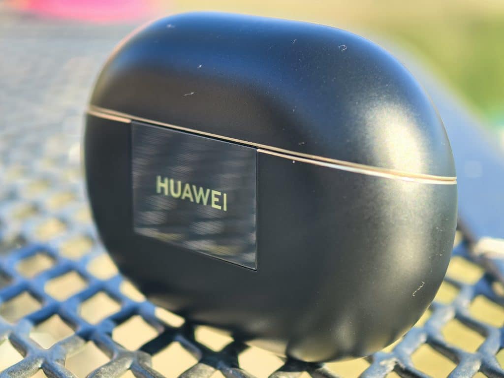 Huawei FreeBuds Pro 4 – страхотно шумопотискане и премиум звук, облечени в луксозен дизайн