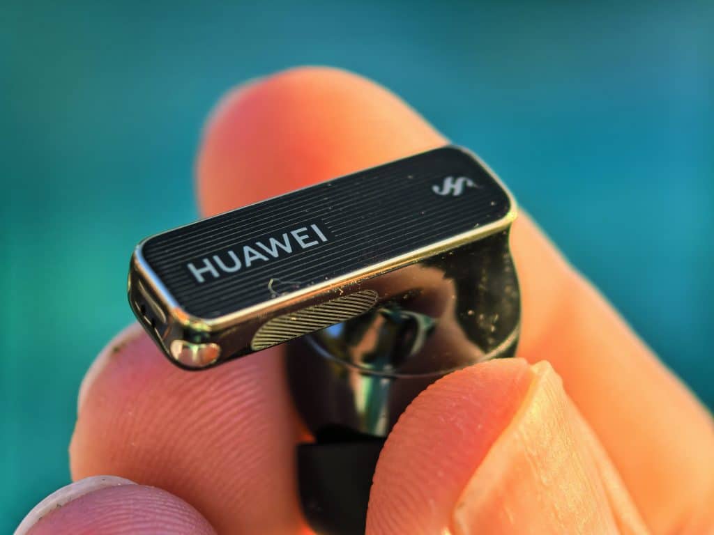 Huawei FreeBuds Pro 4 – страхотно шумопотискане и премиум звук, облечени в луксозен дизайн