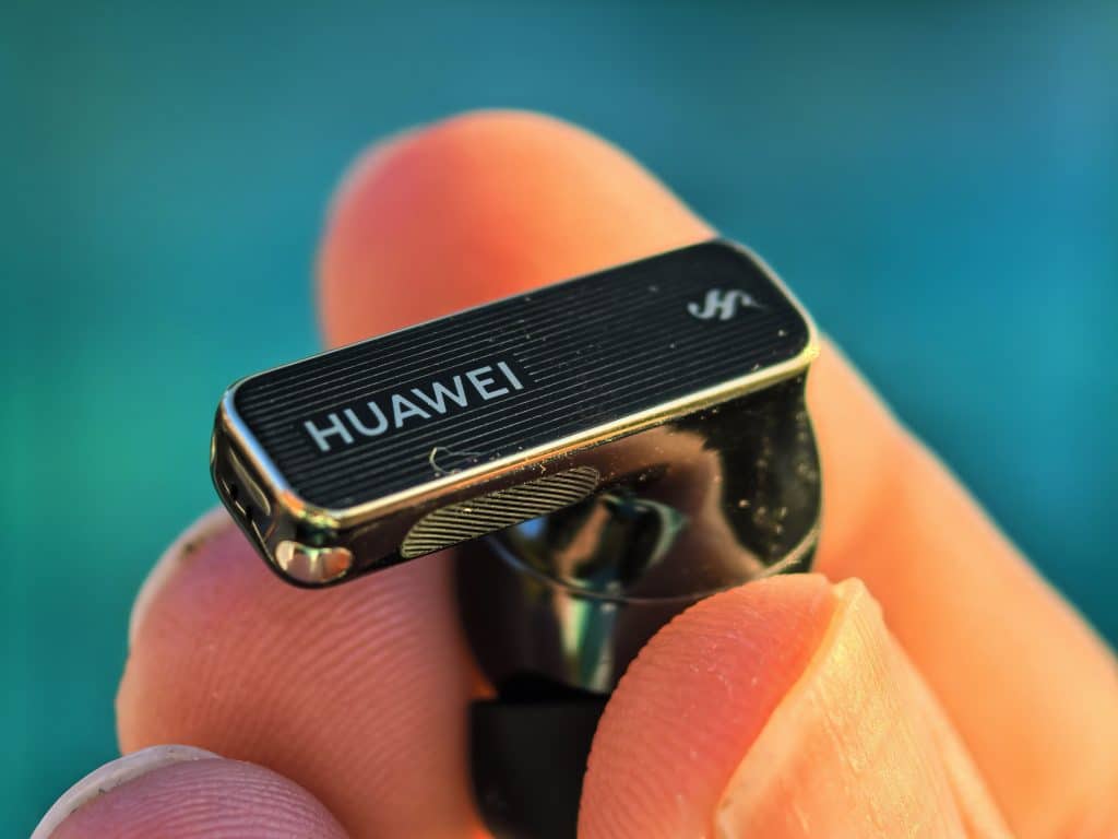 Huawei FreeBuds Pro 4 – страхотно шумопотискане и премиум звук, облечени в луксозен дизайн
