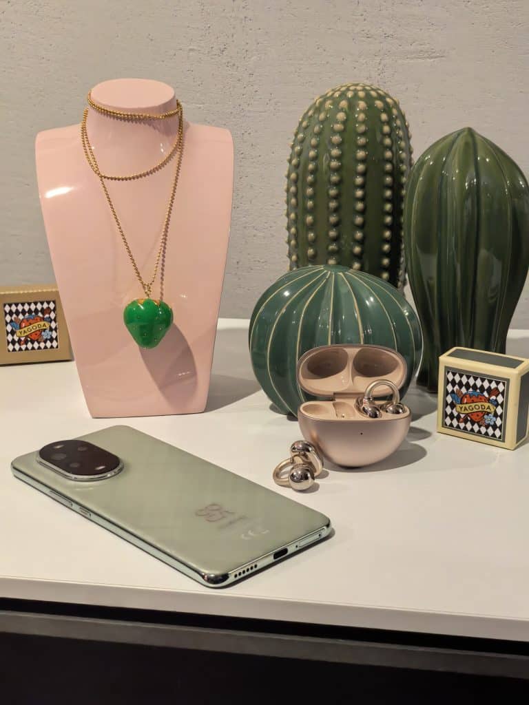 Huawei Mate X6: Сгъваемият смартфон, който обединява лукс, функции и фотография на ново ниво