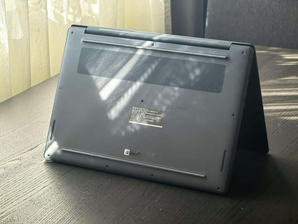 Asus Zenbook A14: Лаптопът, който детронира MacBook Air – лек, мощен и издръжлив!