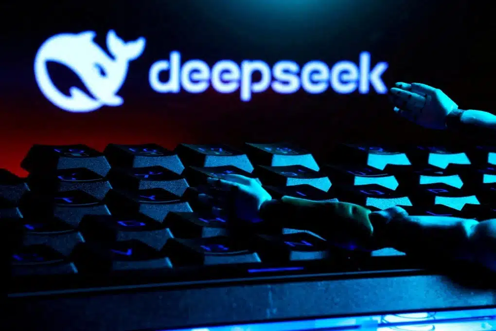 САЩ обявяват лов на потребителите на китайския DeepSeek