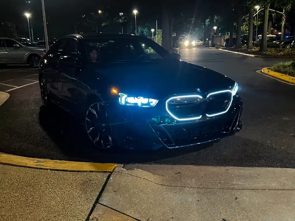 BMW ще продължи да разработва нови двигатели с вътрешно горене