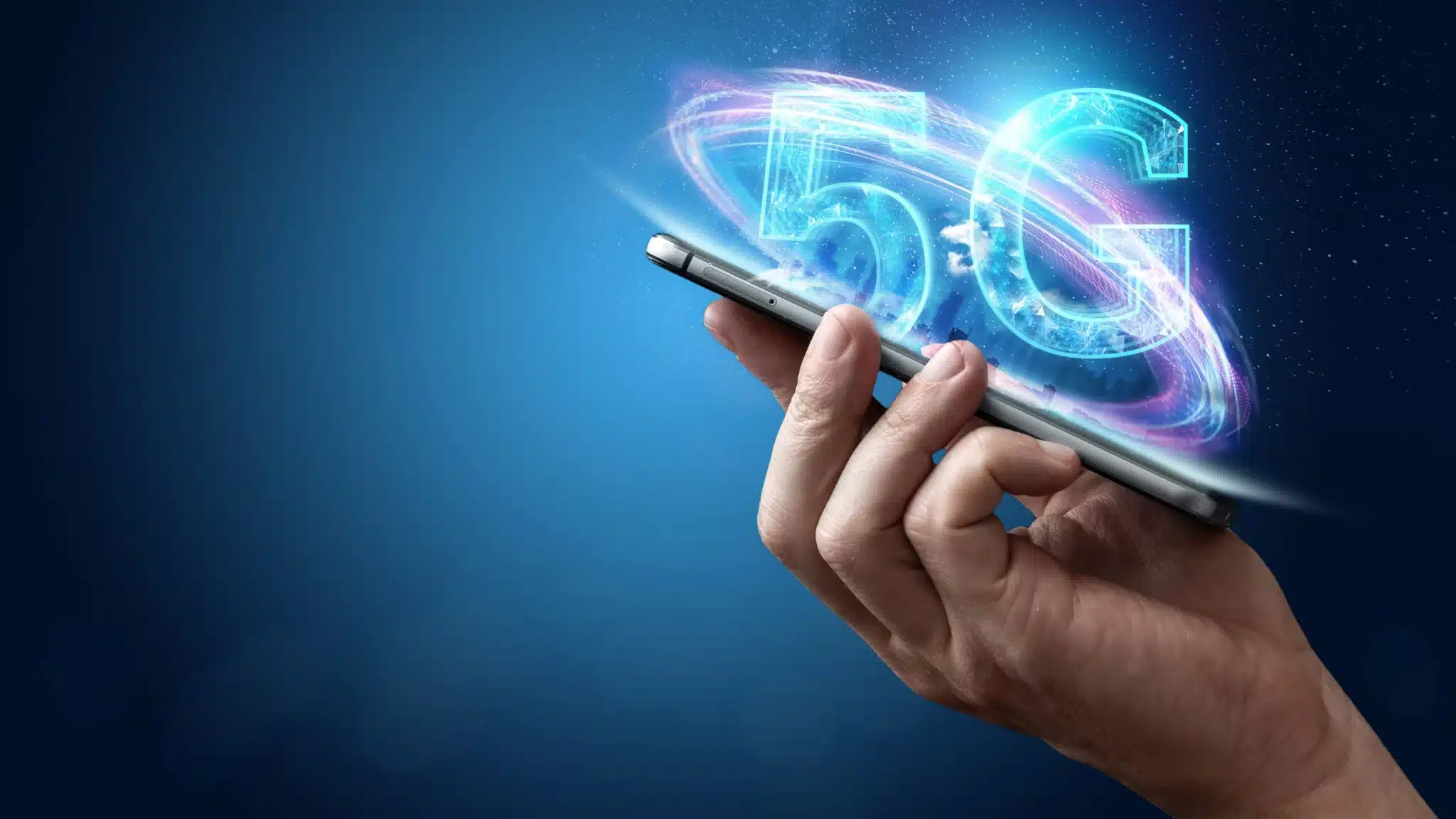 5 причини, поради които малките телефони нямат смисъл през 2025 година