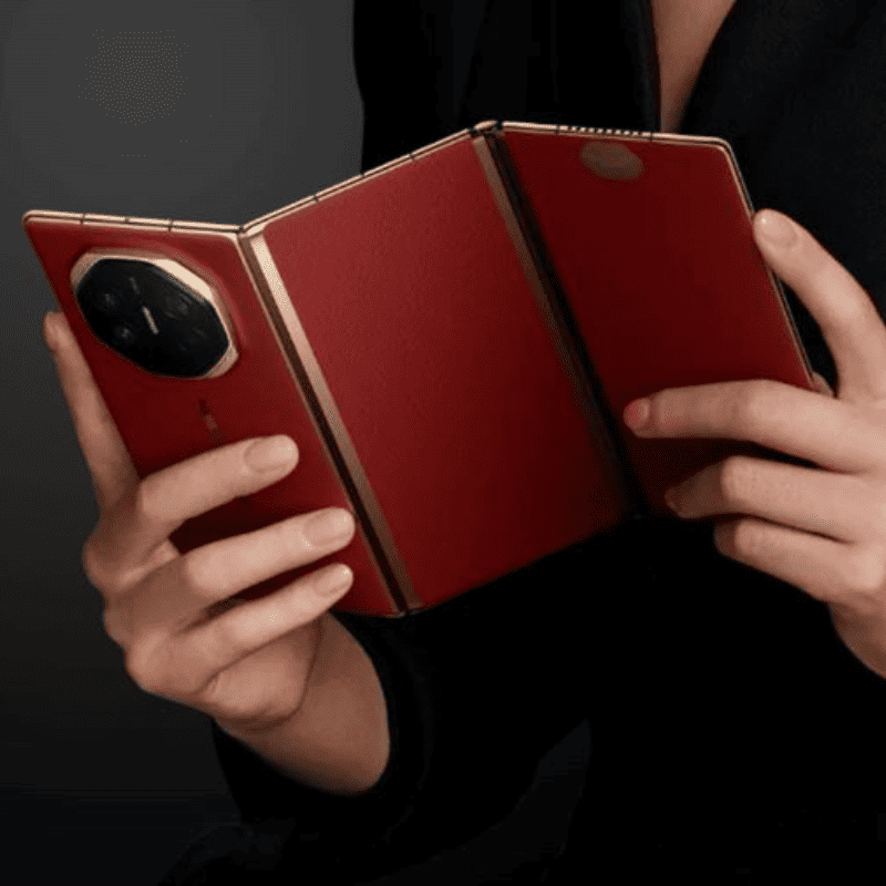 Състоя се глобалната премиера на Huawei Mate XT: уникален троен смартфон