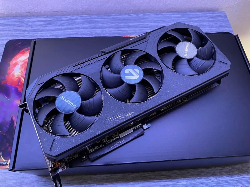 Някой в Словакия вече е купил Radeon RX 9070 XT — собственикът публикува снимка и пусна картата за препродажба