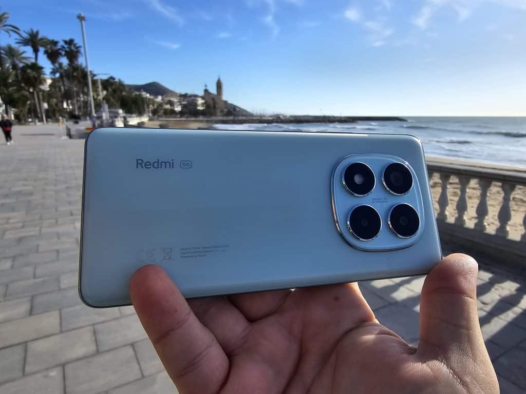 Redmi Note 14 Pro 5G: 200 MP камера, AMOLED, 120Hz и водоустойчивост – има ли уловка?