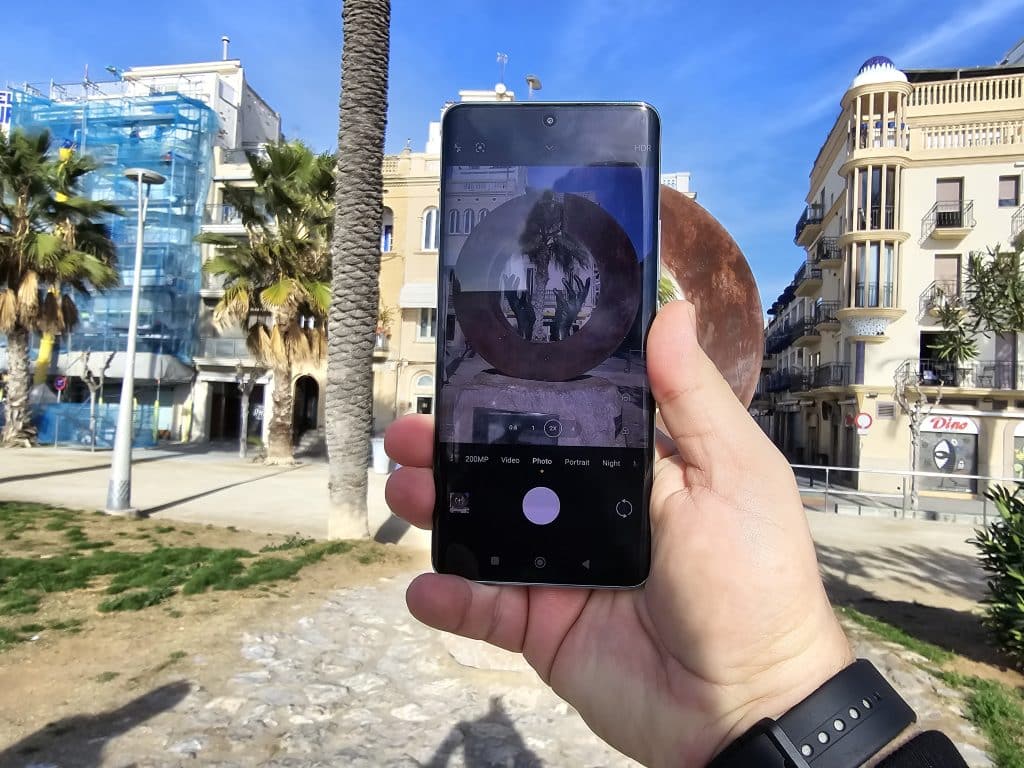 Redmi Note 14 Pro 5G: 200 MP камера, AMOLED, 120Hz и водоустойчивост – има ли уловка?