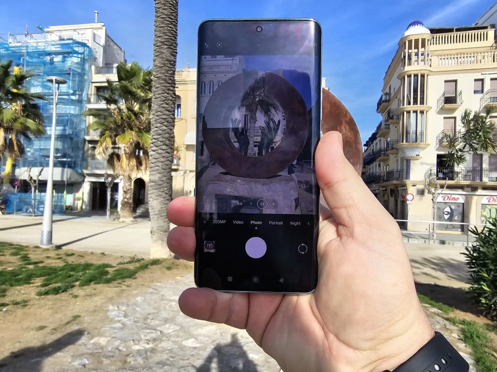 Redmi Note 14 Pro 5G: 200 MP камера, AMOLED, 120Hz и водоустойчивост – има ли уловка?
