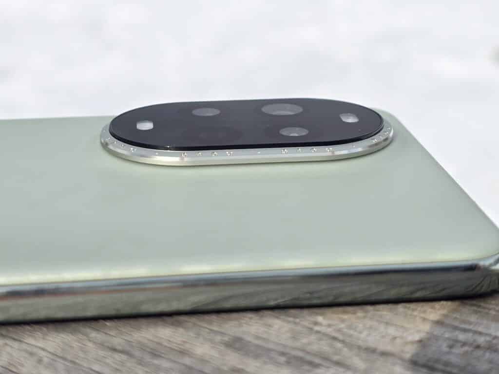Huawei nova 13 Pro – Среден клас, но с флагмански стил