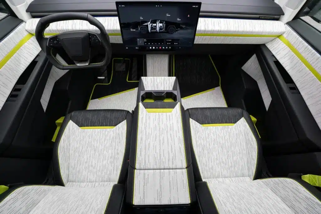 Електрическият пикап Tesla Cybertruck получи нова екстравагантна версия (снимки)