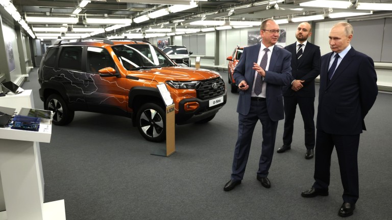 Lada Iskra – новата руска гордост или ребрандирана Dacia Logan?