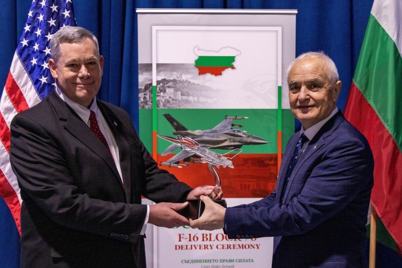 Lockheed Martin официално предаде първия изтребител F-16 Block 70 на България