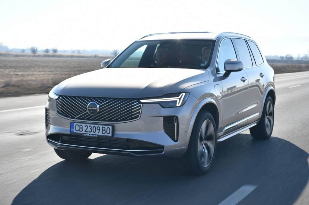 Новият Volvo XC90: Тестдрайв, който започна с комфорт и завърши с усмивка