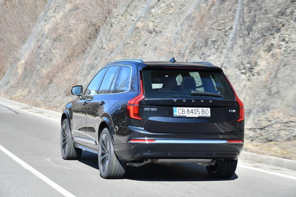Новият Volvo XC90: Тестдрайв, който започна с комфорт и завърши с усмивка