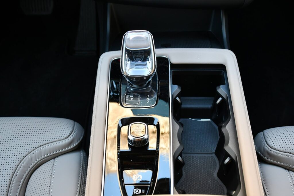 Новият Volvo XC90: Тестдрайв, който започна с комфорт и завърши с усмивка