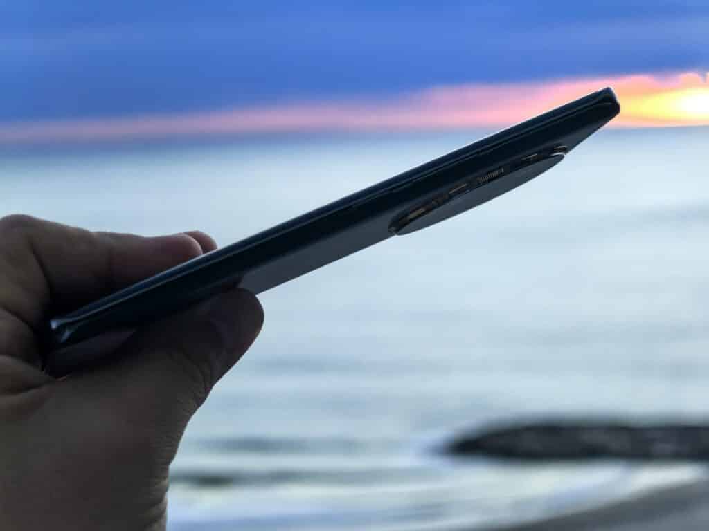 Honor Magic7 Lite – смартфонът, който оцелява там, където другите се чупят
