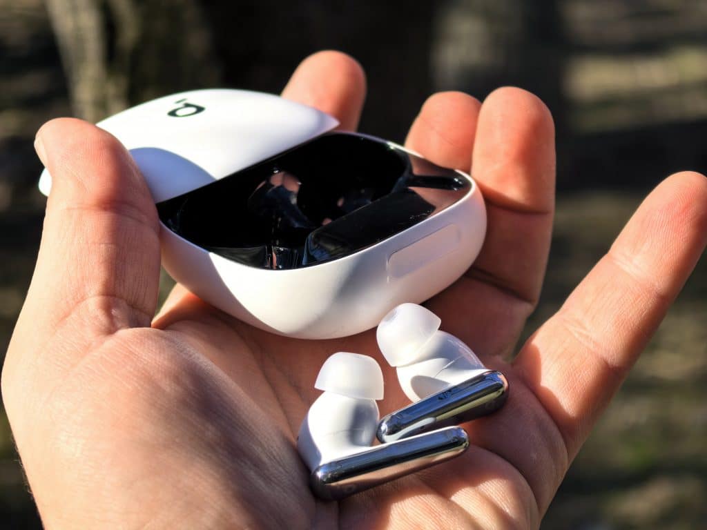 Soundcore Liberty 4 Pro – флагмански слушалки на половин цена? Тестваме дали наистина са толкова добри!