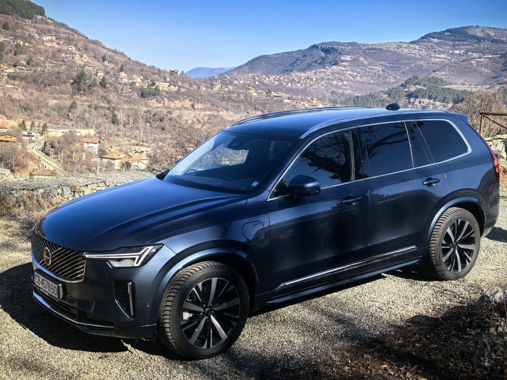 Новият Volvo XC90: Тестдрайв, който започна с комфорт и завърши с усмивка