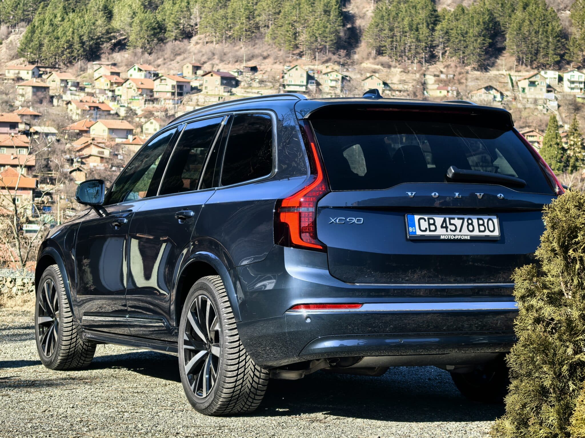 Новият Volvo XC90: Тестдрайв, който започна с комфорт и завърши с усмивка