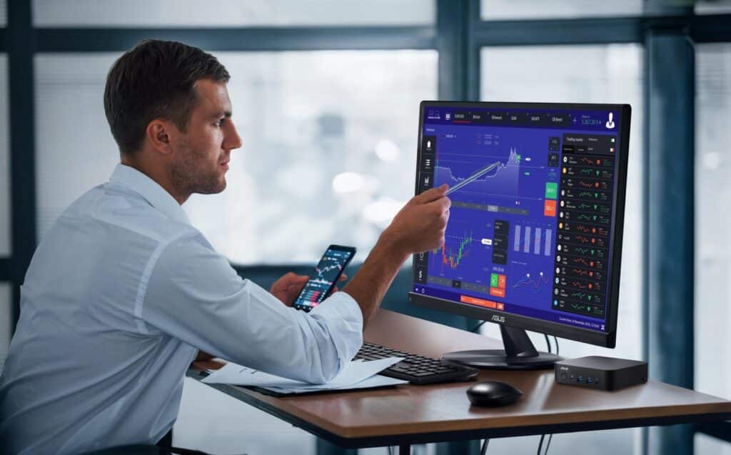 Практичните мини компютри ASUS NUC 14 Essential вече се предлагат в България