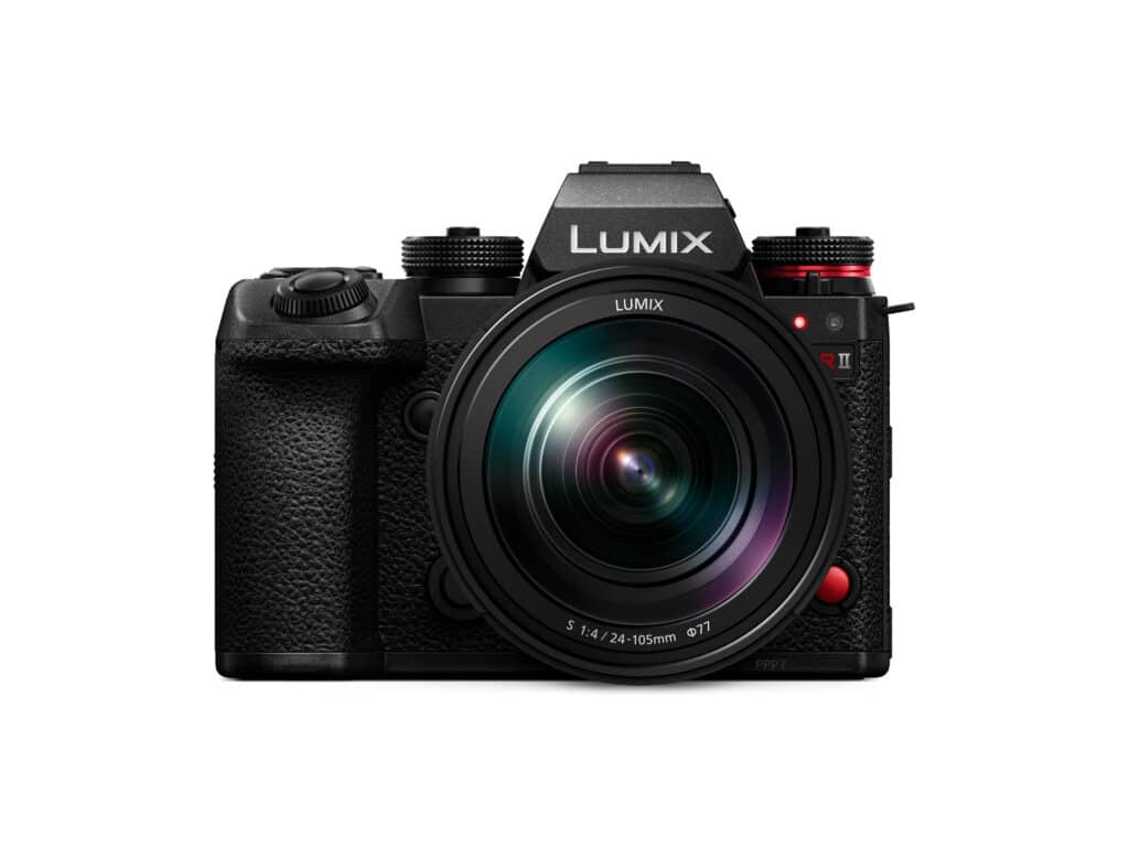 Panasonic представя LUMIX S1RII – новия флагман сред пълноформатните безогледални фотоапарати