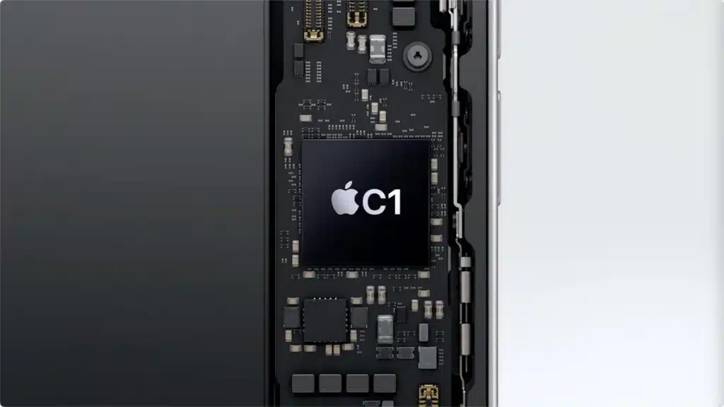 Сравнение на характеристиките на iPhone 16e и iPhone 16