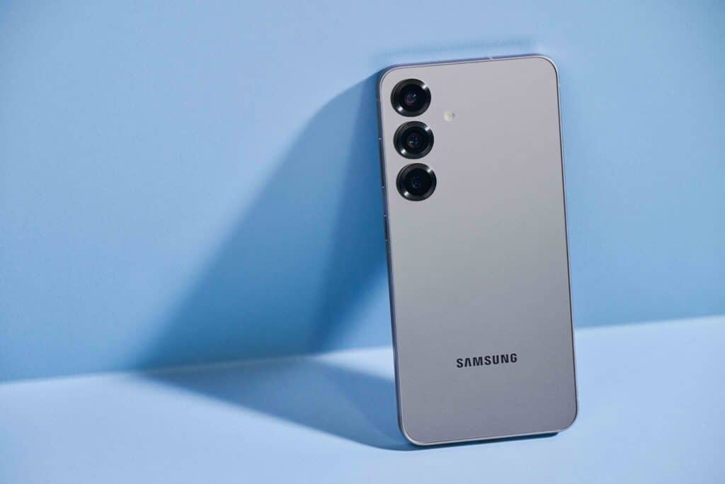 Не просто телефон, а дигитален партньор: Samsung Galaxy S25+ е истински AI асистент