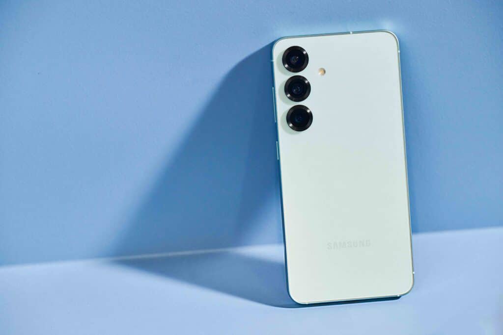 Не просто телефон, а дигитален партньор: Samsung Galaxy S25+ е истински AI асистент